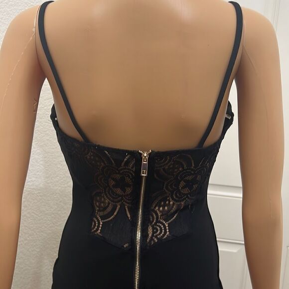 Adora Dress Size Small V Neck Sleeveless Lace Back Gold Zipper Ruffled Midi - Picture 6 of 10